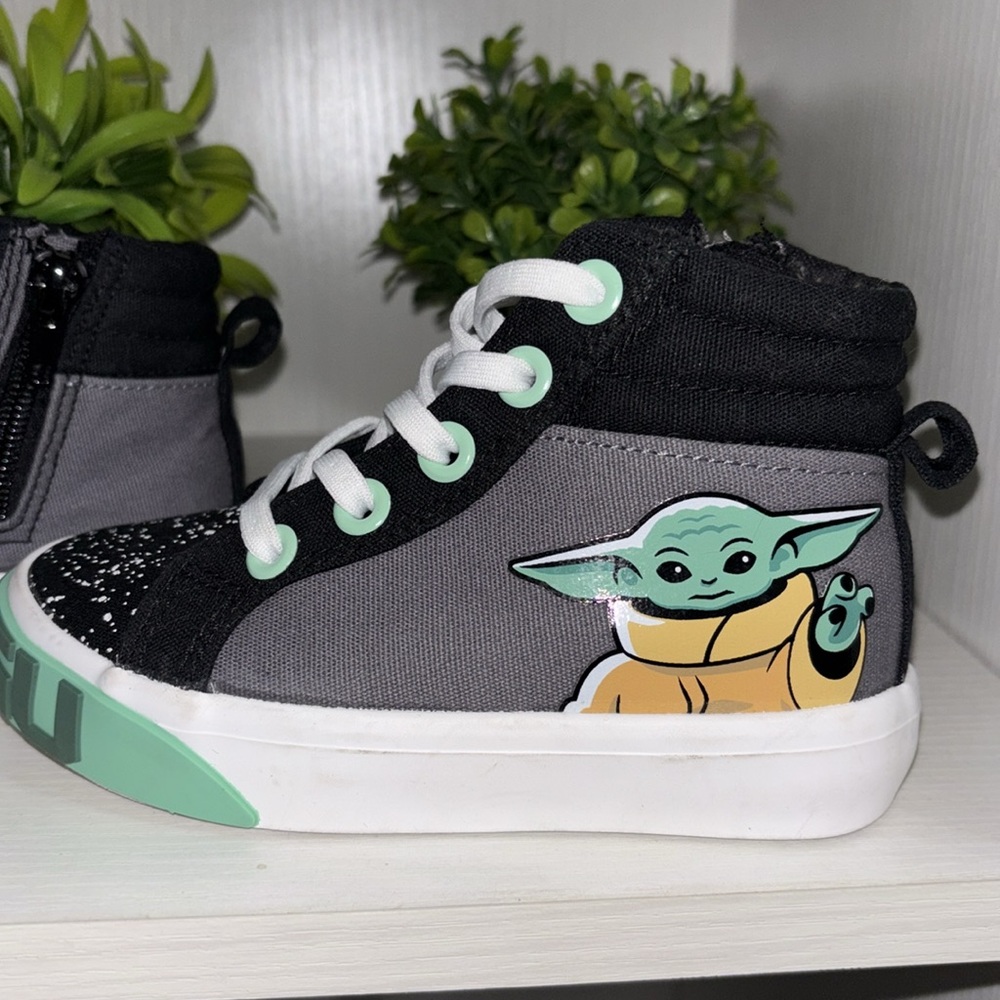 Ground up Baby yoda Kids Black and Gray High-Top Sneakers